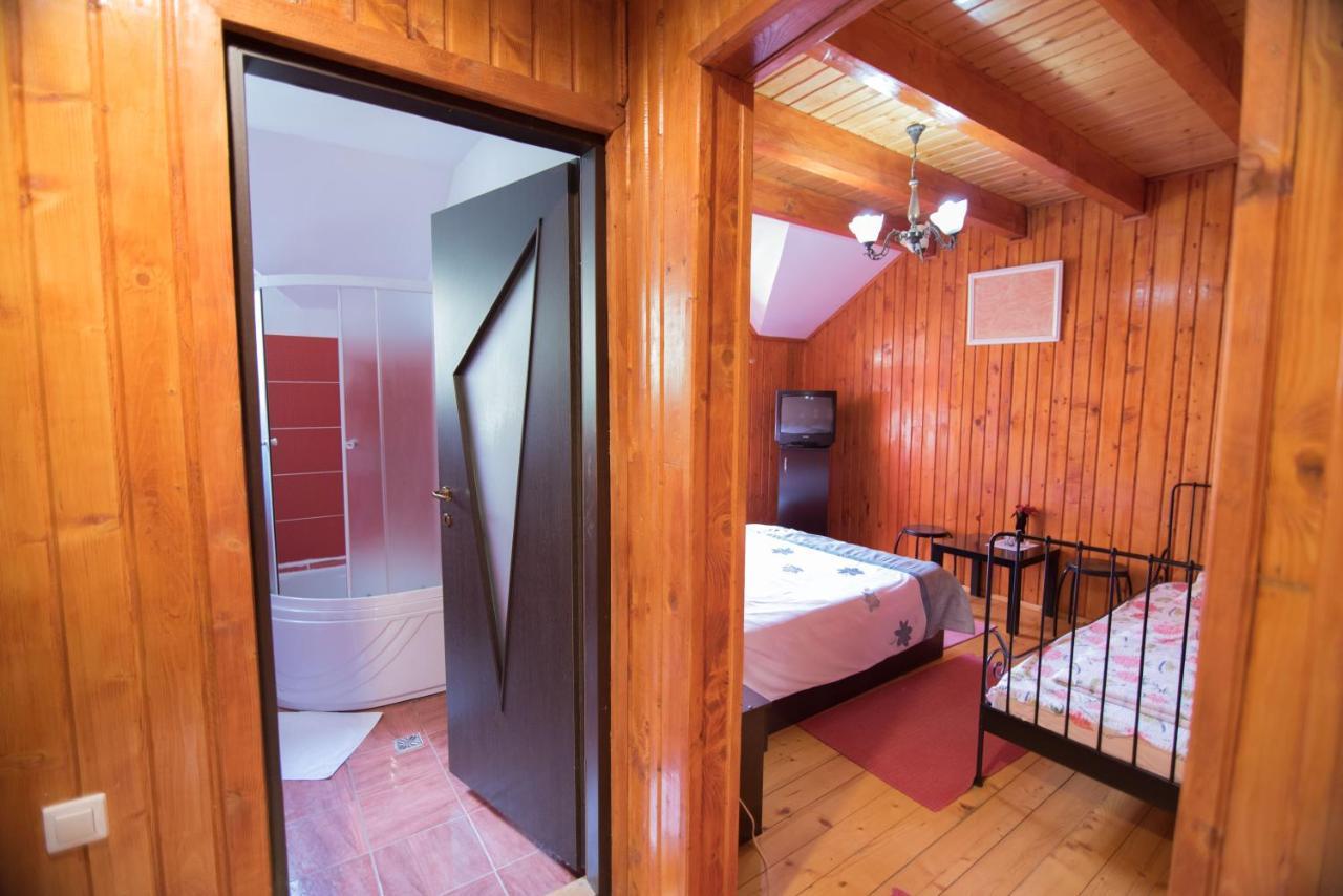 Villa Casa Domneasca à Baia de Fier Extérieur photo